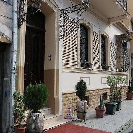 Luxors Garden Hotel Batumi Bagian luar foto