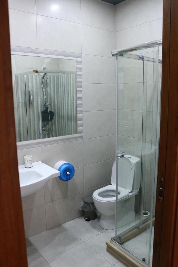Luxors Garden Hotel Batumi Bagian luar foto