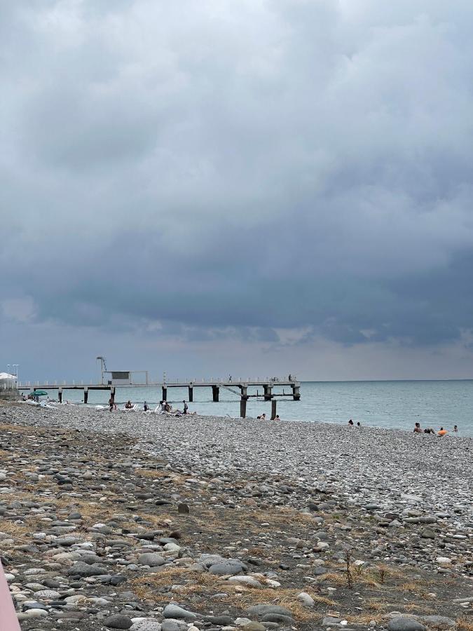 Luxors Garden Hotel Batumi Bagian luar foto